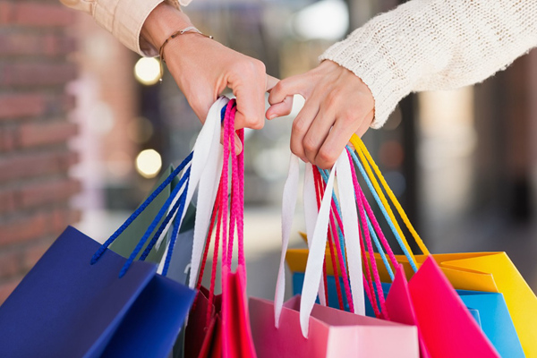 李佳琦、薇婭直播帶貨是記“七傷拳”